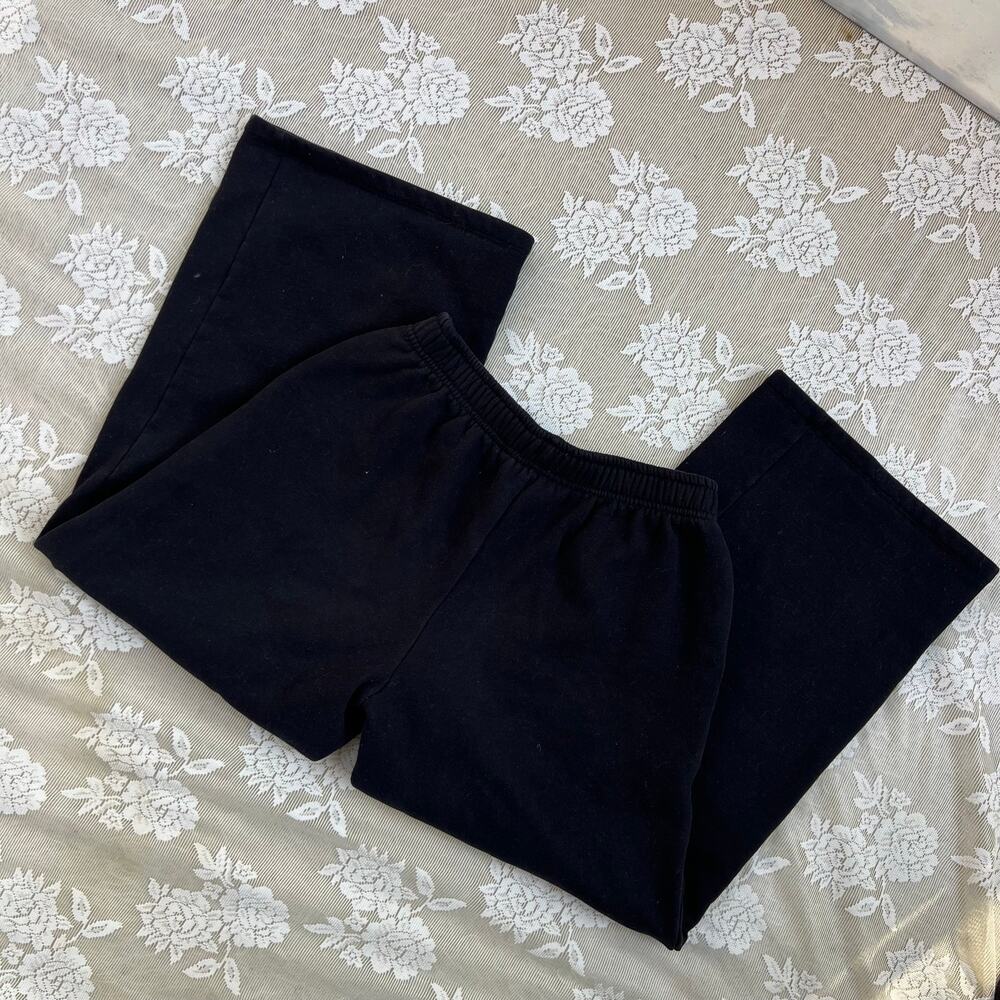 Edikted Black Capri Sweatpants Size Small - Picture 3 of 4